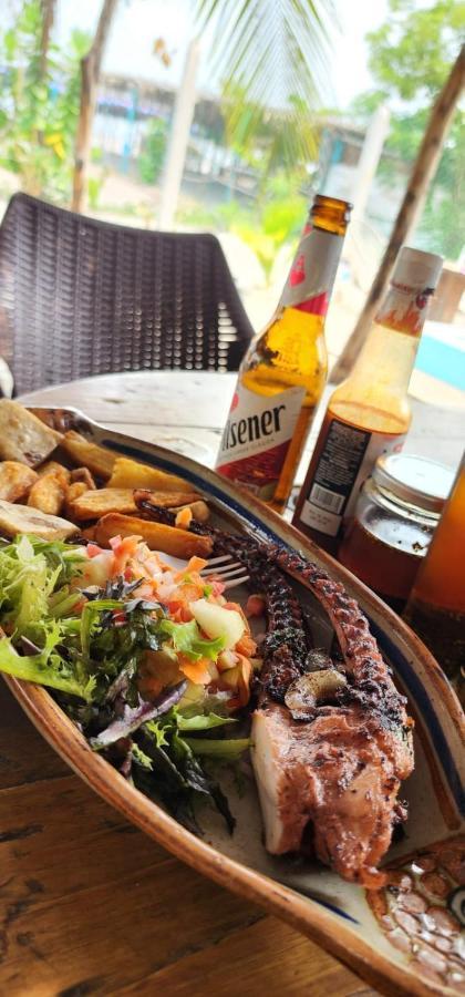 Surf & Turf Hotel Zacatecoluca Luaran gambar